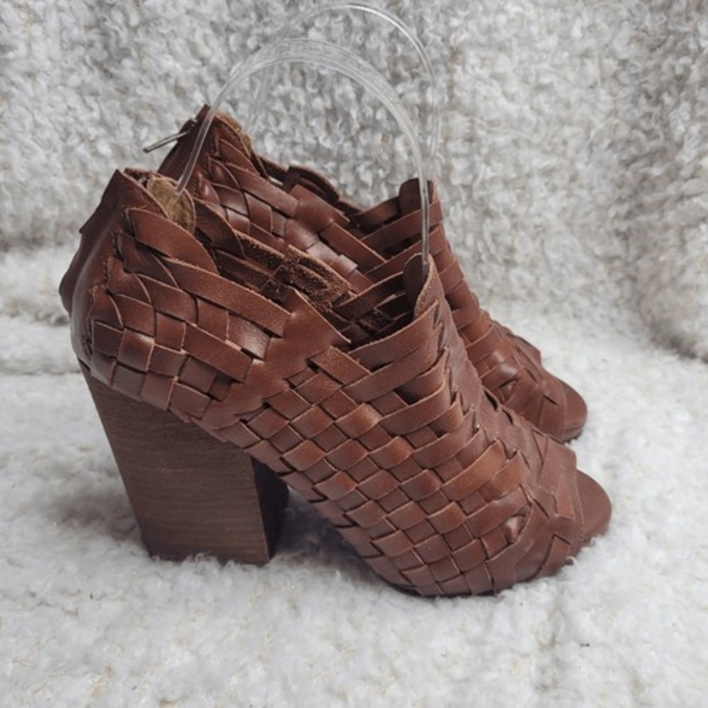Jeffrey Campbell Brown Basket Woven Leather Peep-toe Booties sz 7.5‎